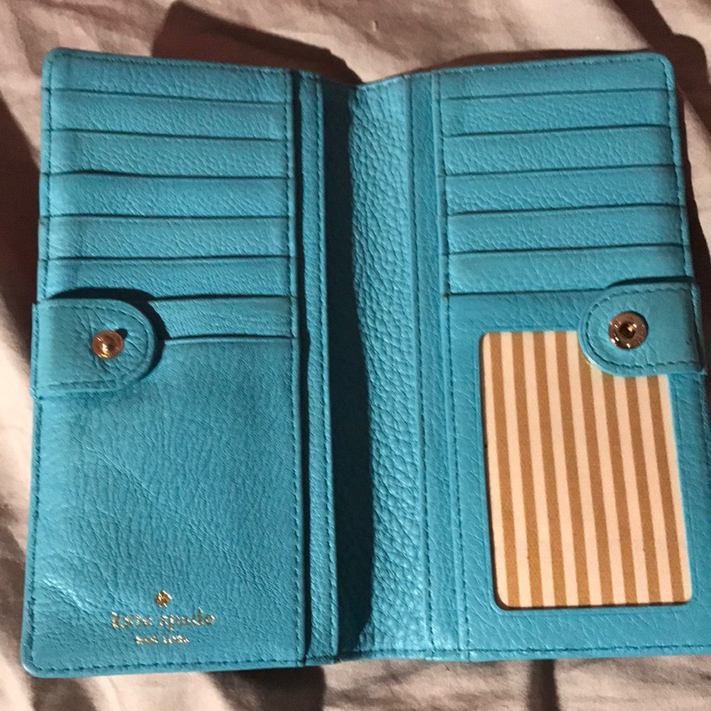 KATE SPADE ♠️ wallet - Picture 4 of 8